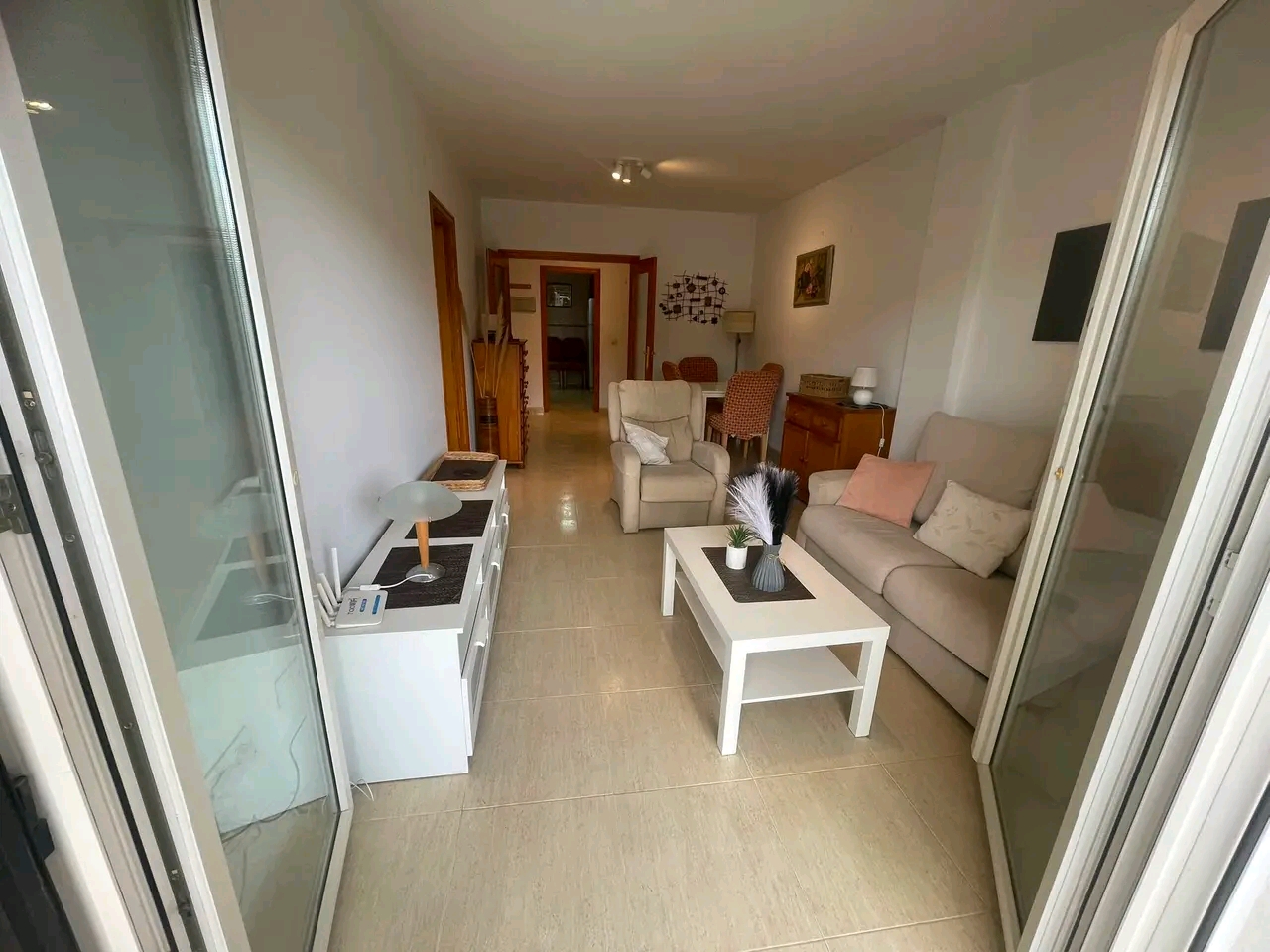 A LA VENTA AMPLIO APARTAMENTO CON TERRAZA EN JALON