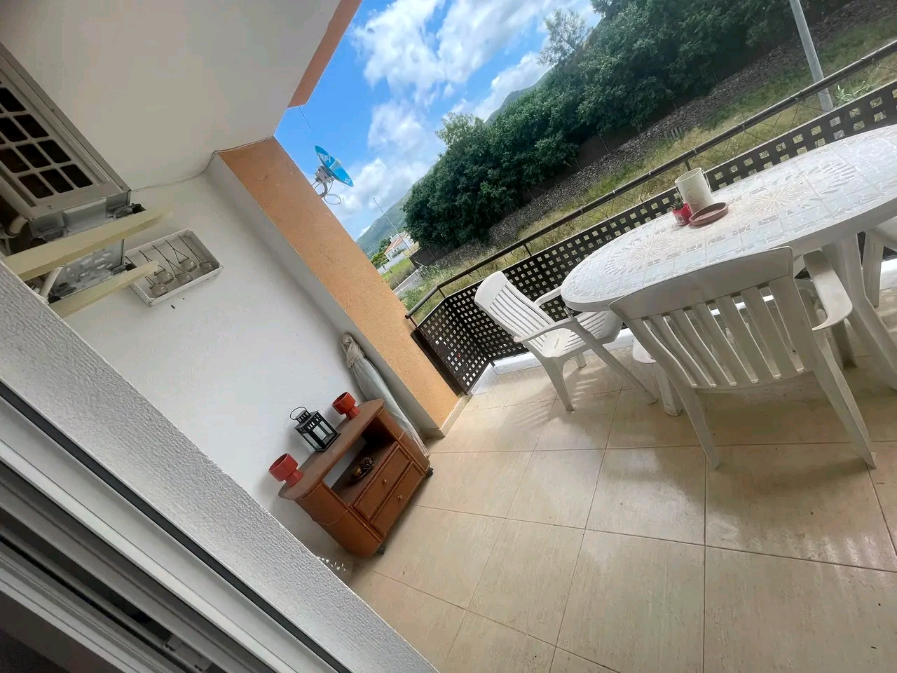 A LA VENTA AMPLIO APARTAMENTO CON TERRAZA EN JALON