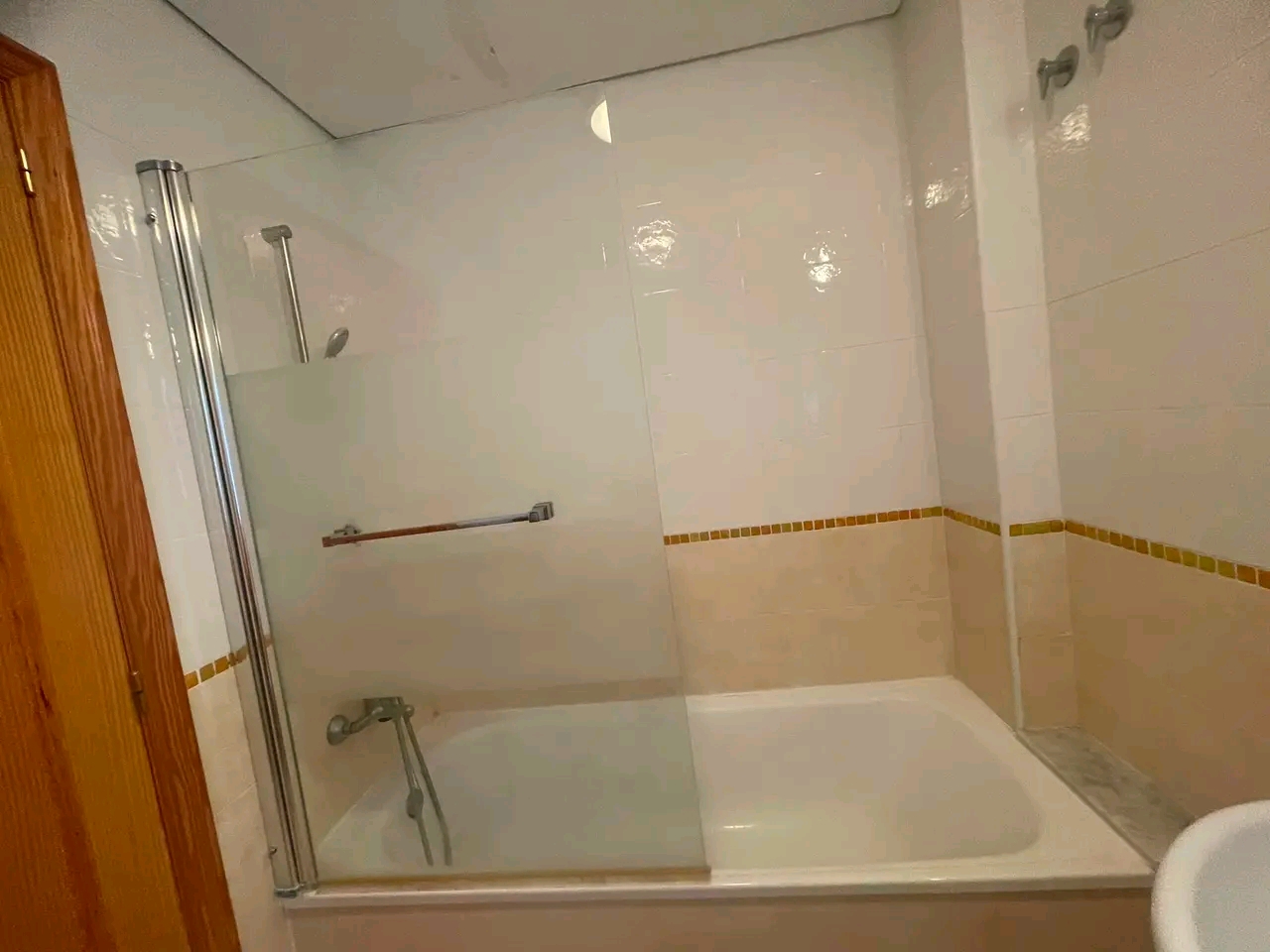A LA VENTA AMPLIO APARTAMENTO CON TERRAZA EN JALON