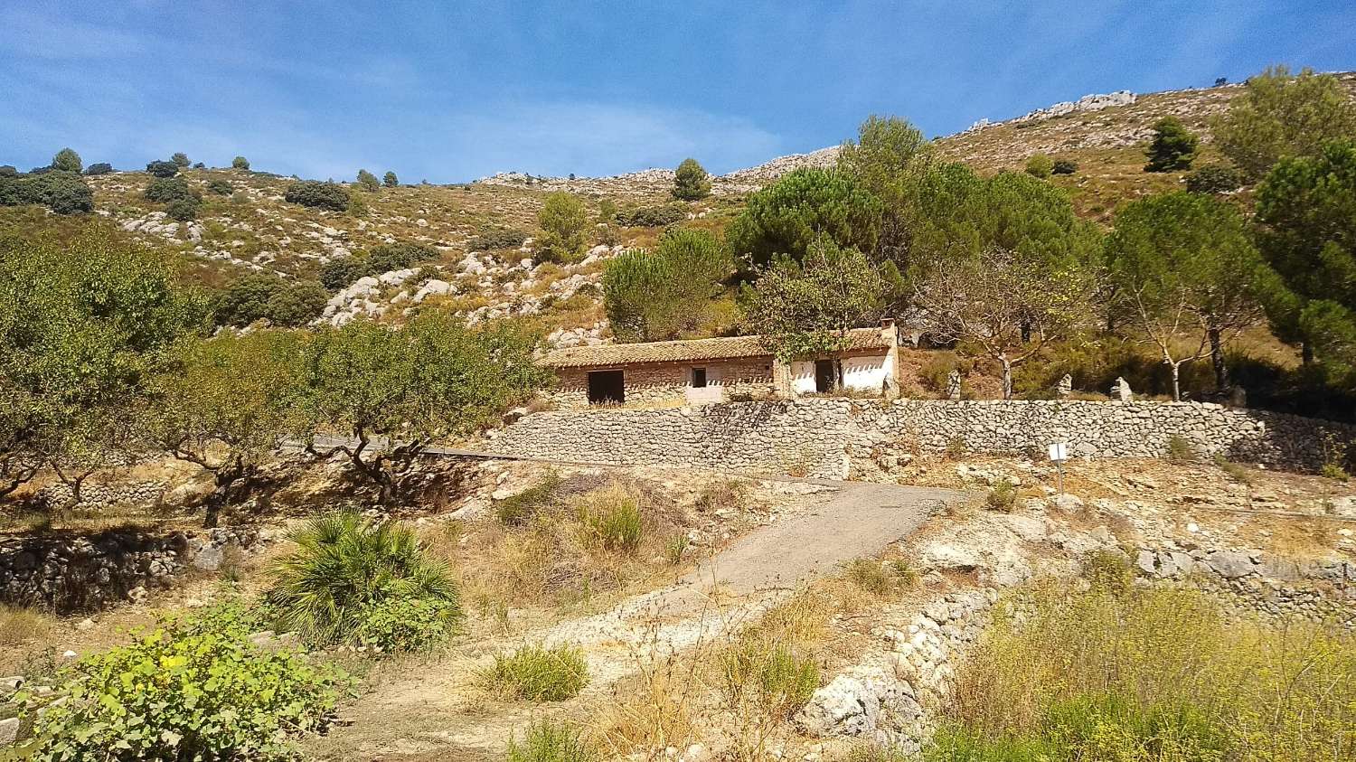 CASA DE PIEDRA A REFORMAR EN TARBENA