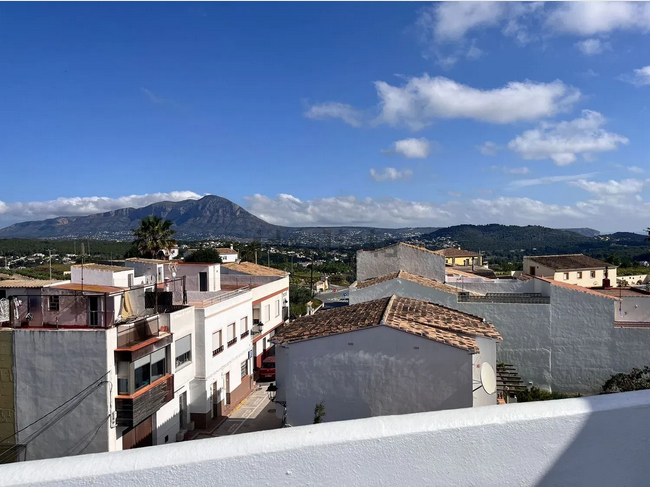 LUMINOSO APARTAMENTO CON PARKING Y TRASTERO EN BENITACHELL