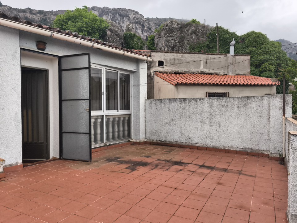 CASA DE PUEBLO EN LA VALL DE LAGUAR