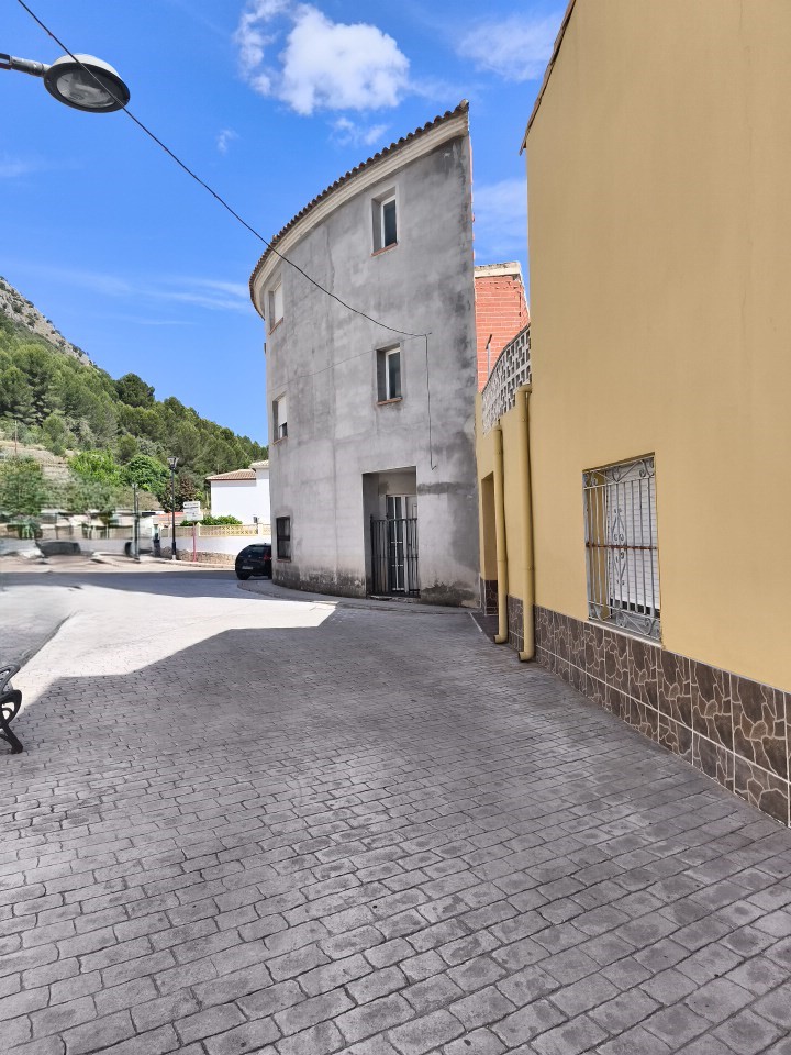 OBRA INACABADA