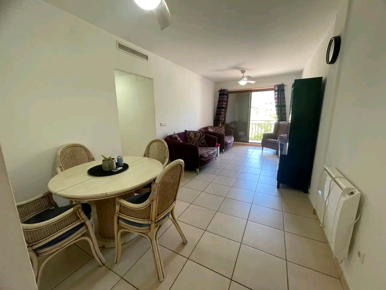 COQUETO APARTAMENTO EN VENTA EN PARCENT CON PLAZA DE PARKING