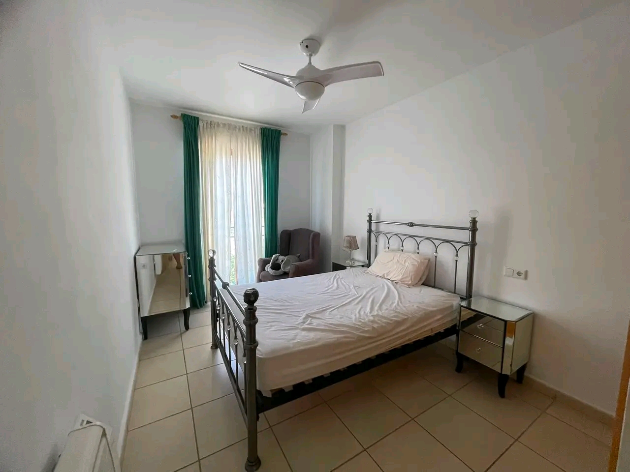 COQUETO APARTAMENTO EN VENTA EN PARCENT CON PLAZA DE PARKING