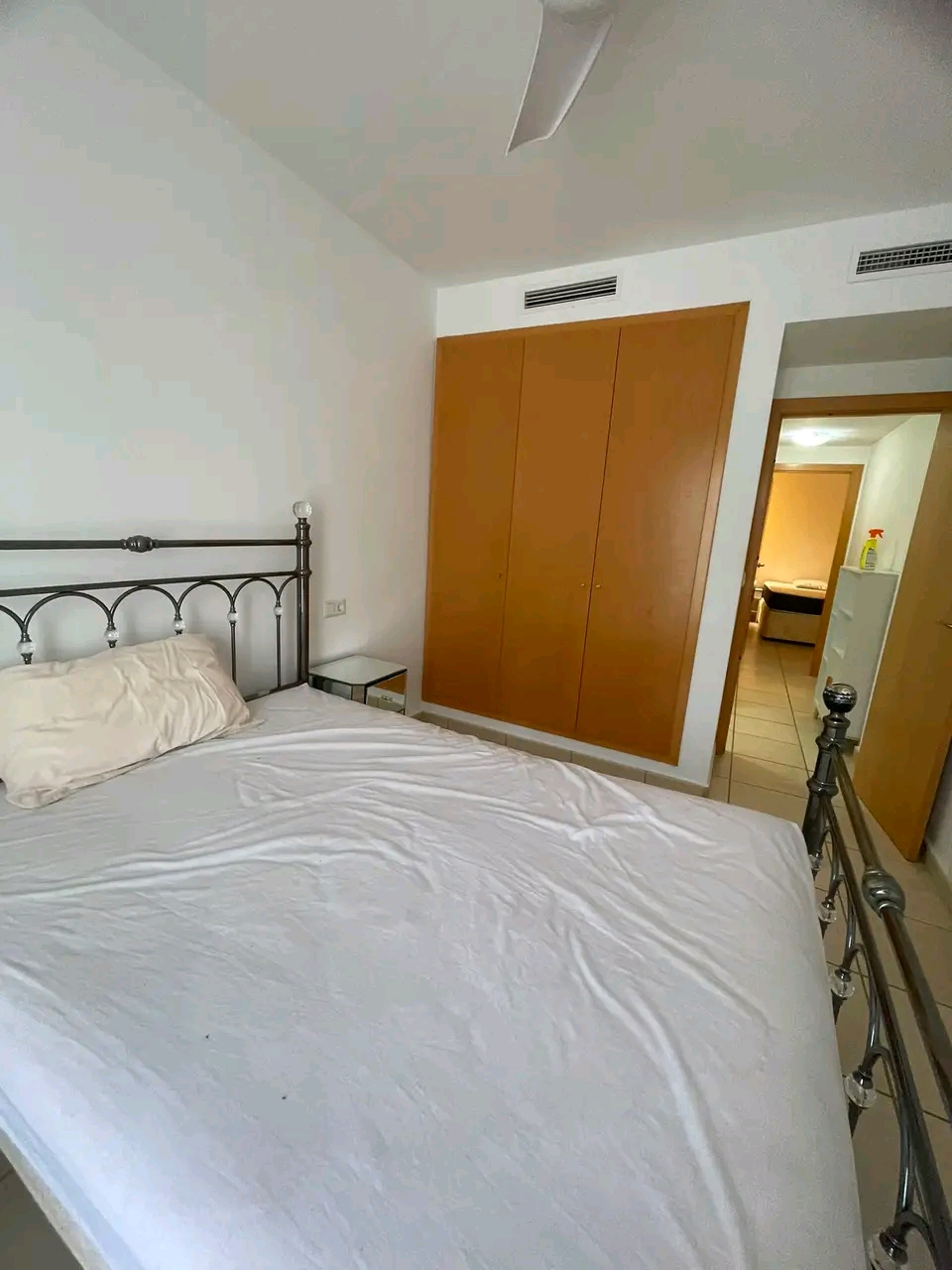 COQUETO APARTAMENTO EN VENTA EN PARCENT CON PLAZA DE PARKING