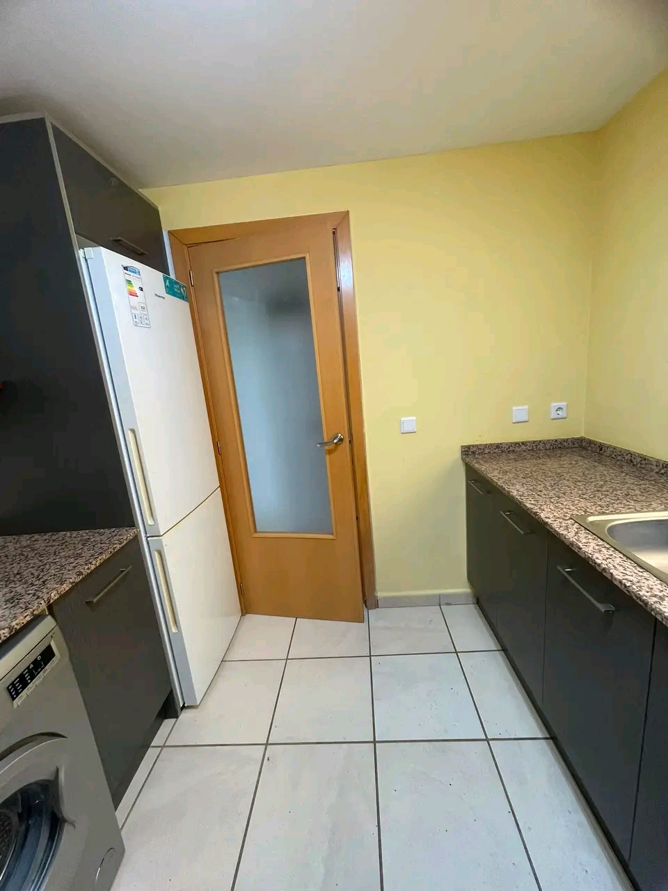 COQUETO APARTAMENTO EN VENTA EN PARCENT CON PLAZA DE PARKING