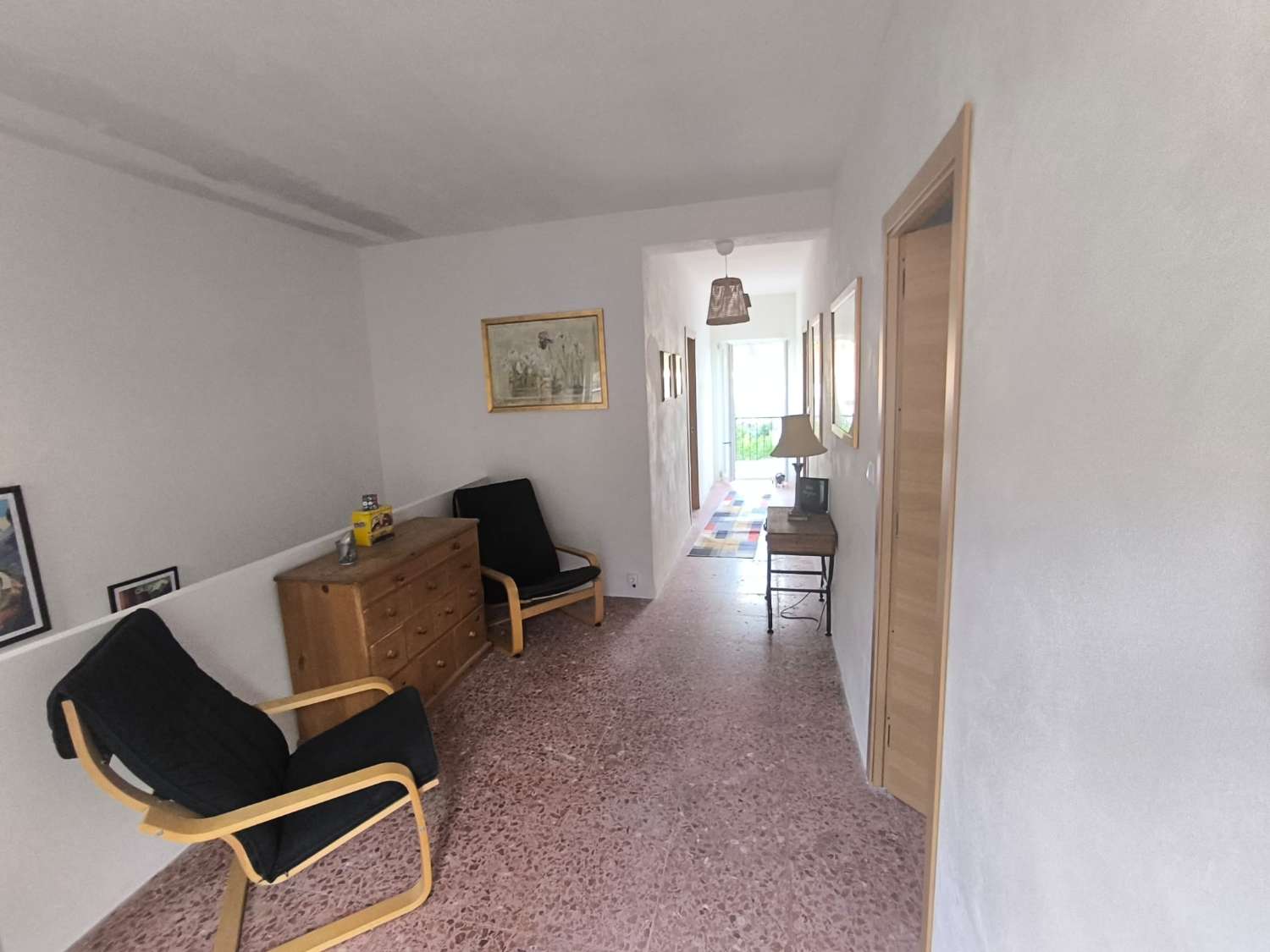 OPORTUNIDAD CASA DE PUEBLO CON GRAN PATIO