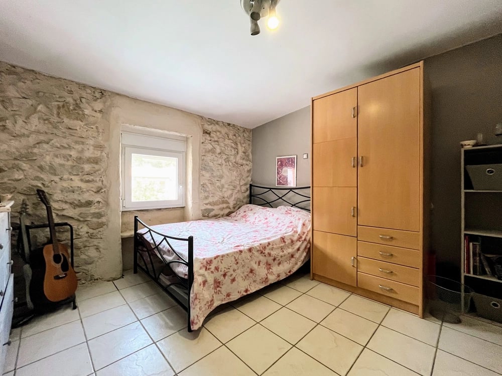 Casa de pueblo renovada con amplio patio