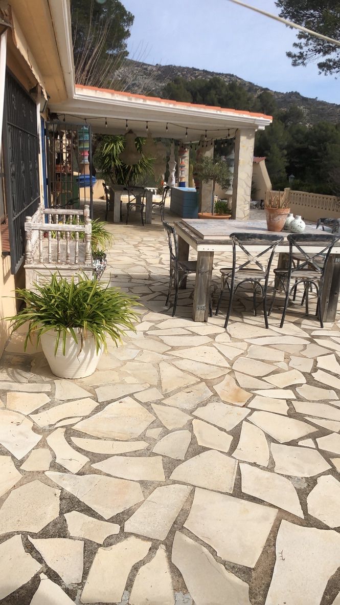 PRECIOSA FINCA CON DOS VIVIENDAS.