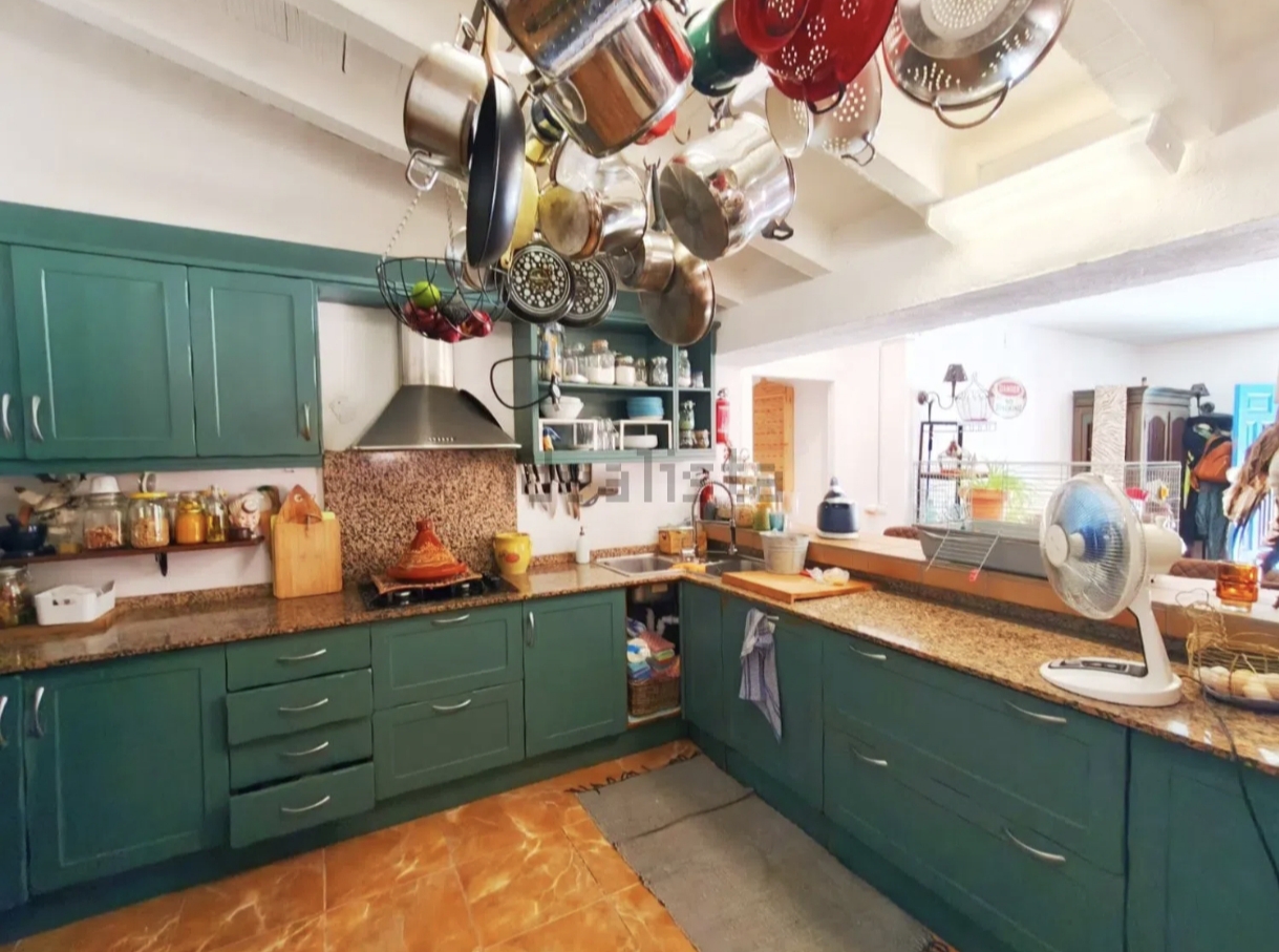 PRECIOSA FINCA CON DOS VIVIENDAS.