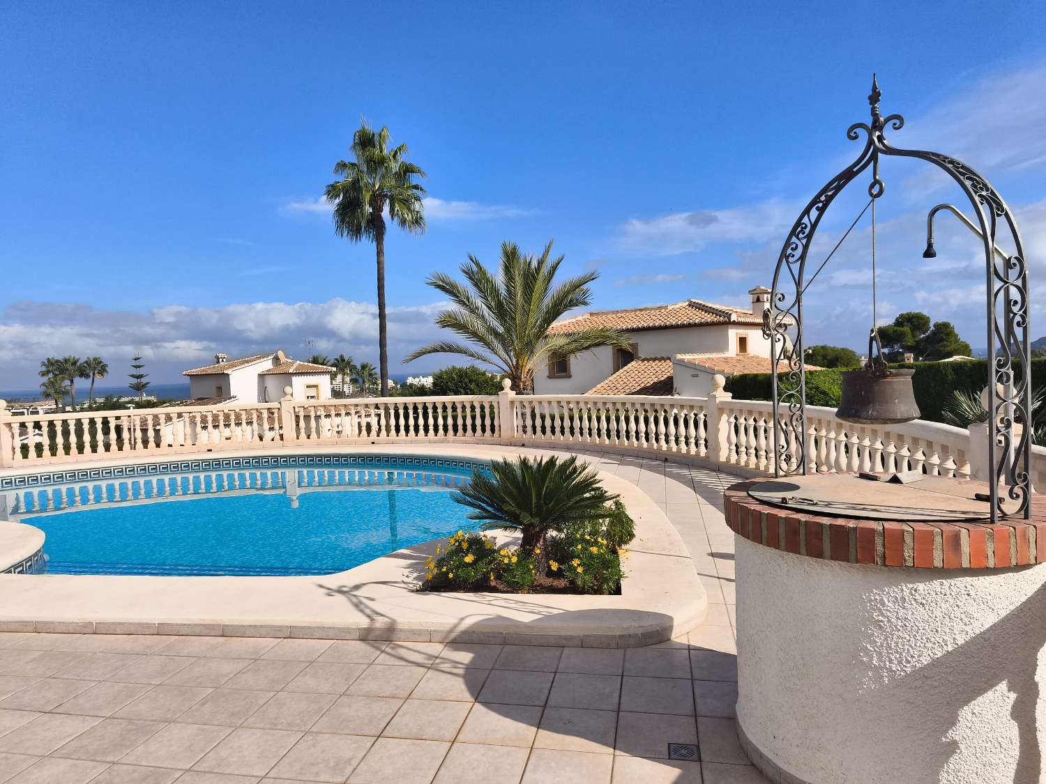 CHALET CERCA DE LA PLAYA EN JAVEA CON PRECIOSAS VISTAS