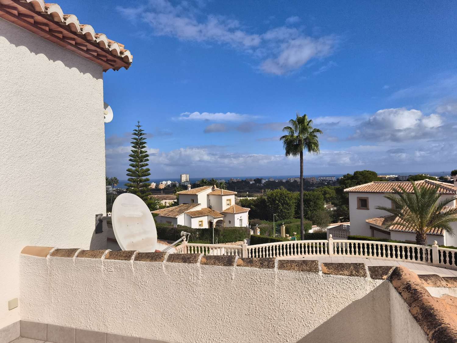 CHALET CERCA DE LA PLAYA EN JAVEA CON PRECIOSAS VISTAS