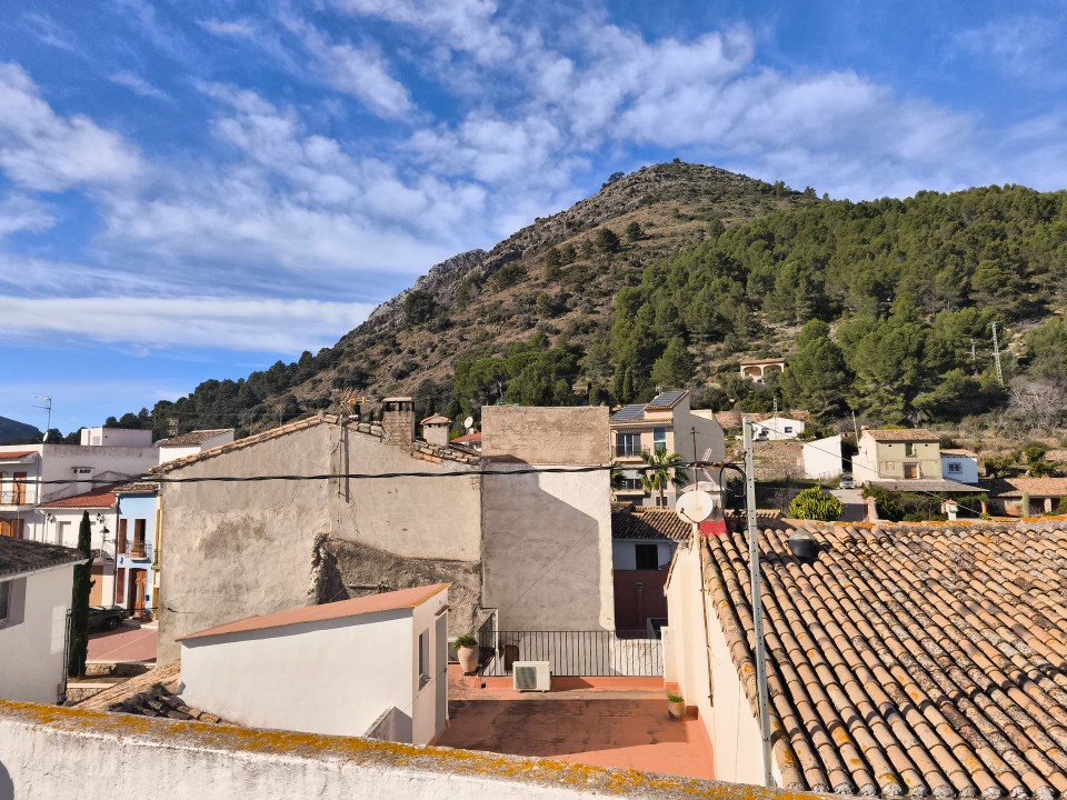 CASA DE PUEBLO EN MURLA PARA ENTRAR A VIVIR