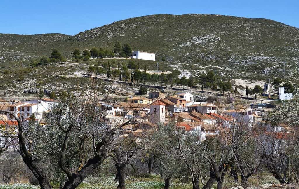 منزل للبيع في Facheca