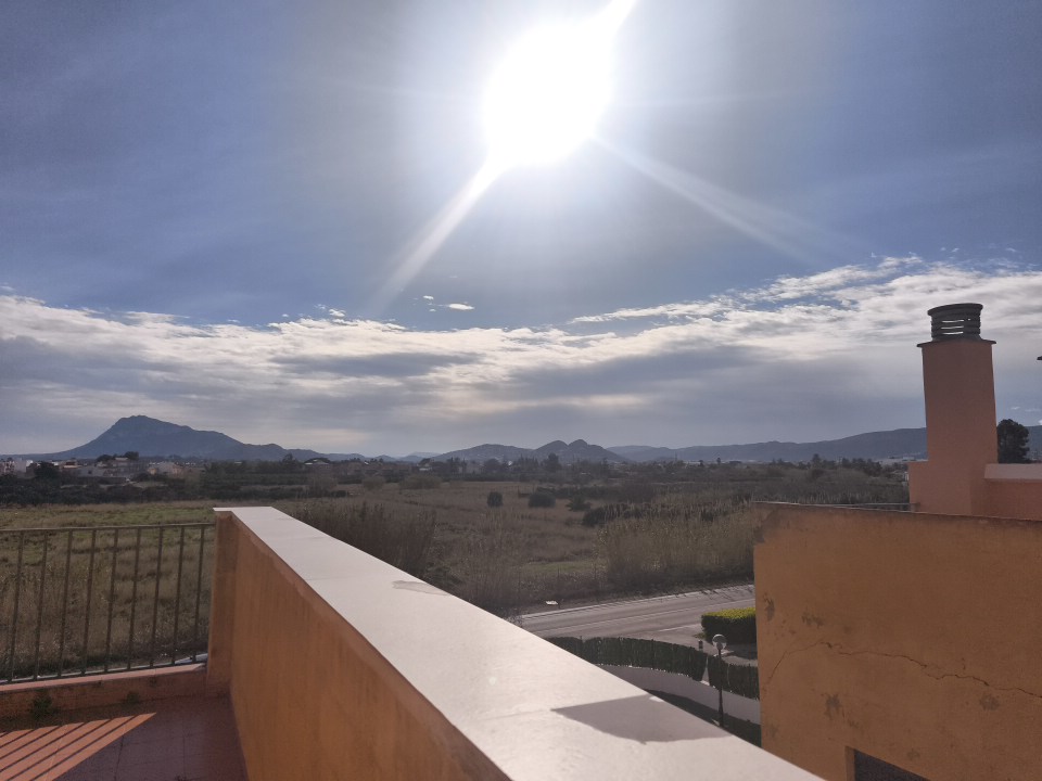 OPORTUNIDAD ADOSADO A LA VENTA EN ELS POBLET