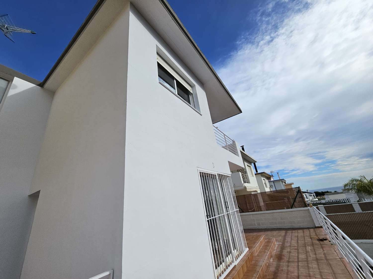 Casa con 300m de parcela en La Nucia