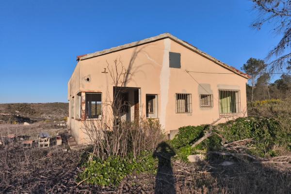 Casa en venta en La Vall d'Alcalà