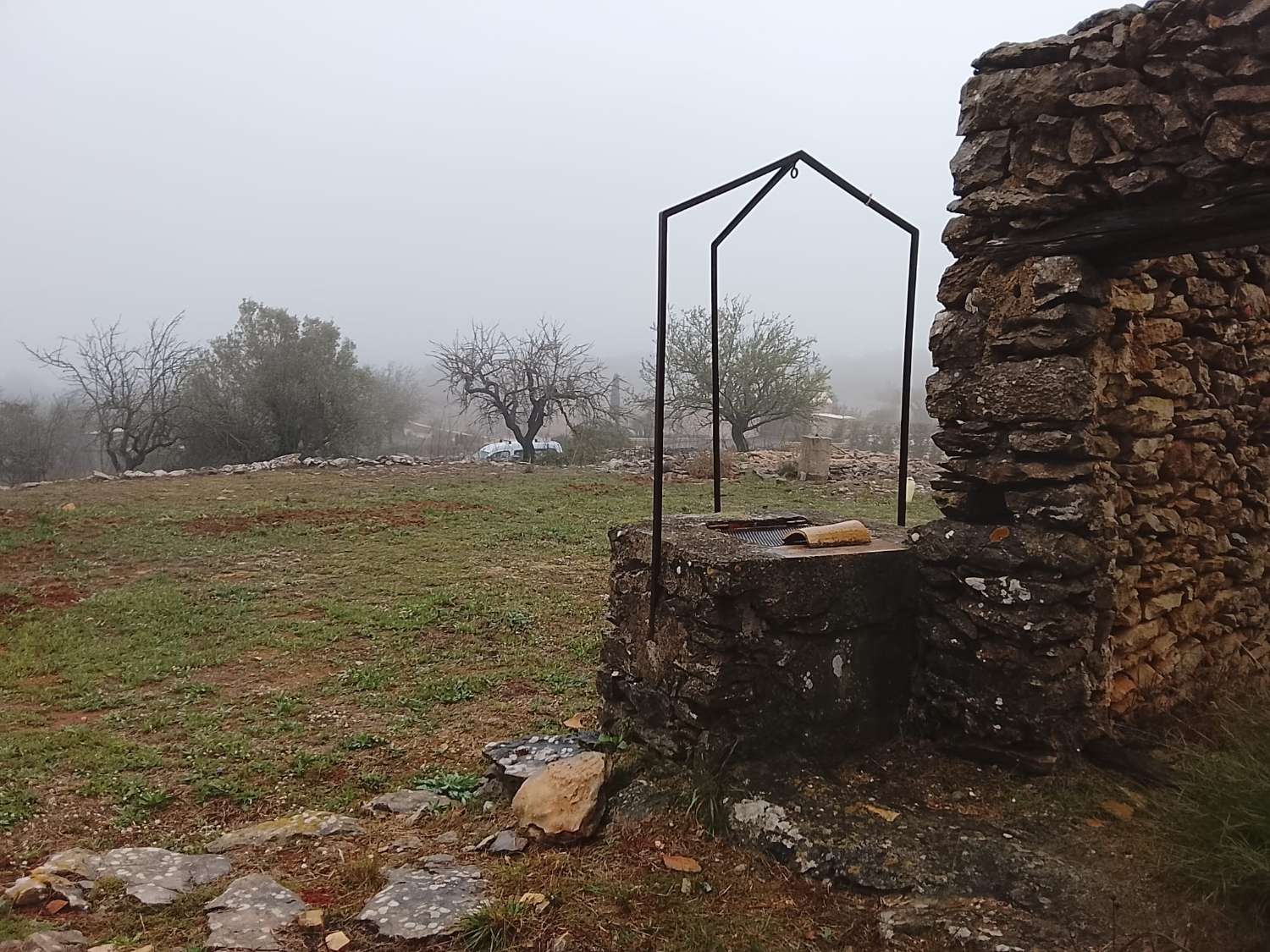 Casa de piedra para restaurar en Marnes (Lliber)