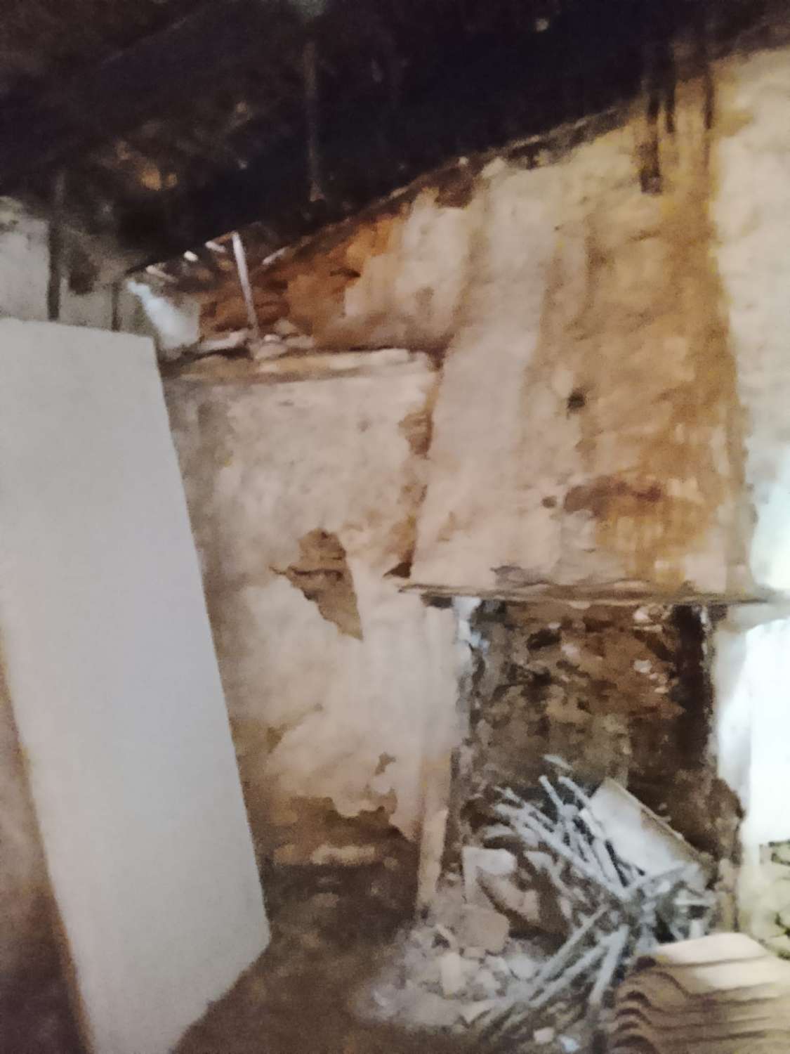 Casa de piedra para restaurar en Marnes (Lliber)